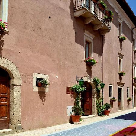 Hotel Alle Vecchie Arcate Pescasseroli Bagian luar foto