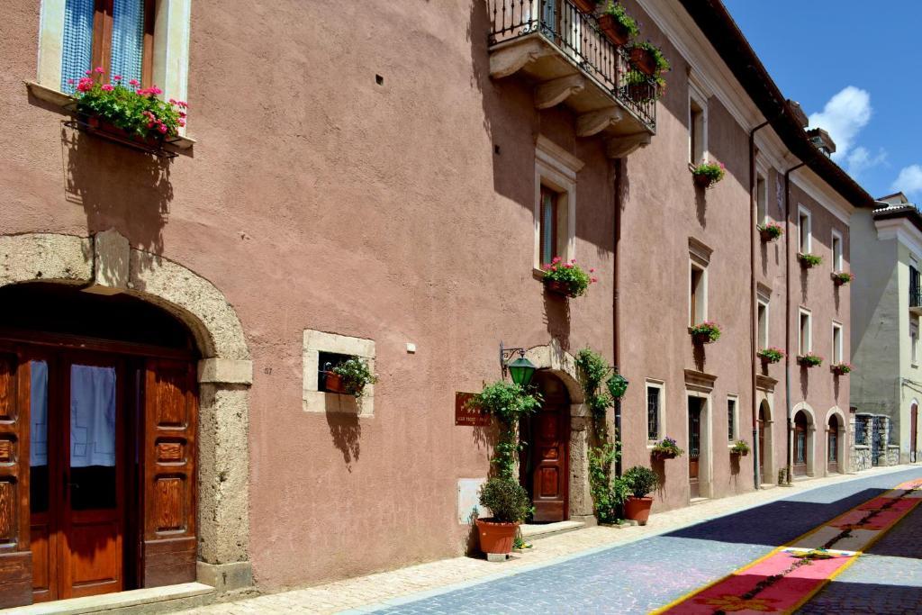 Hotel Alle Vecchie Arcate Pescasseroli Bagian luar foto
