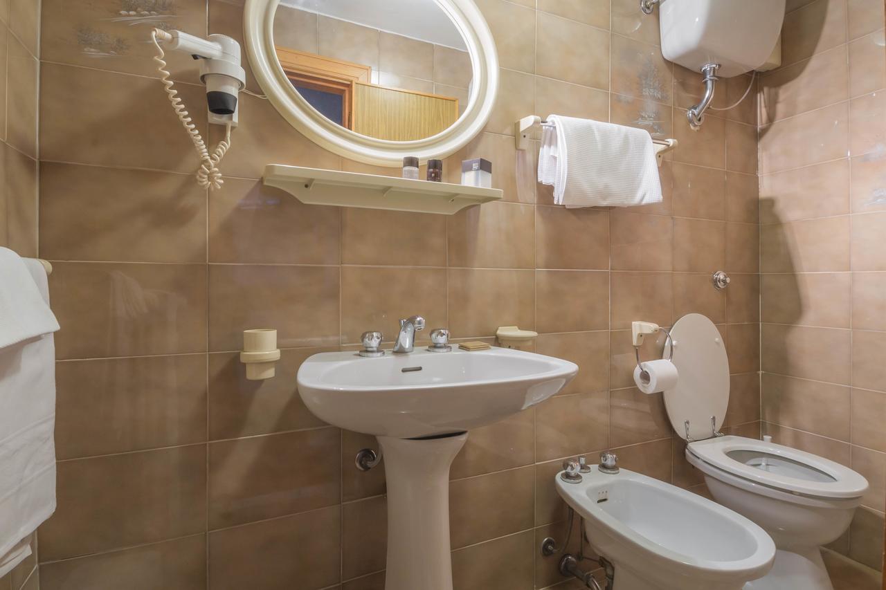Hotel Alle Vecchie Arcate Pescasseroli Bagian luar foto