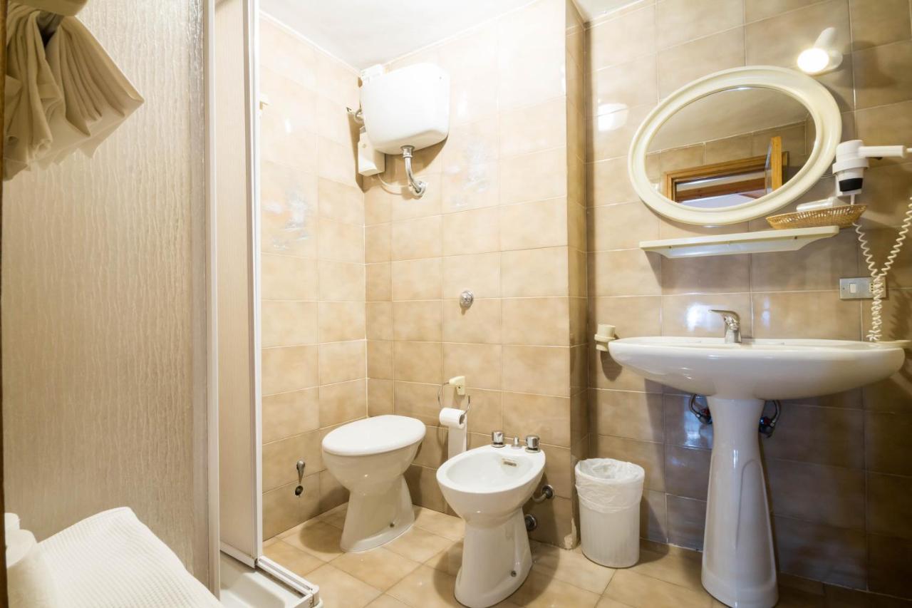 Hotel Alle Vecchie Arcate Pescasseroli Bagian luar foto