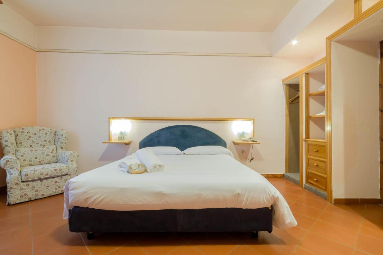 Hotel Alle Vecchie Arcate Pescasseroli Bagian luar foto